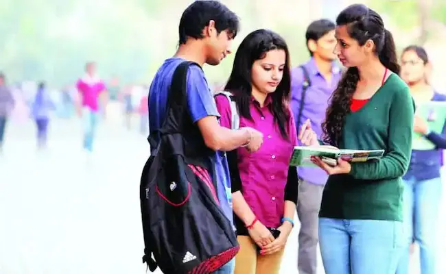 Telangana Govt Allow Spot Admissions In Degree Colleges - Sakshi