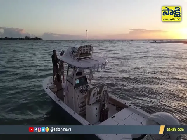 Viral Video: Proposal On Boat Goes Wrong After Ring Falls Into Ocean