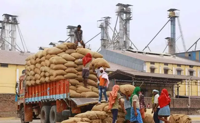 Telangana CM KCR Waived Rice Millers GST Dues - Sakshi