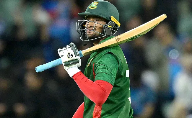 Shakib Asked By Reporters Were You Discussing Rivers of Bangladesh - Sakshi