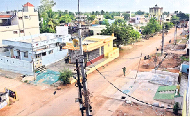 Ippatam VIllage Pawan Kalyan Nara Lokesh YSRCP Social Justice - Sakshi