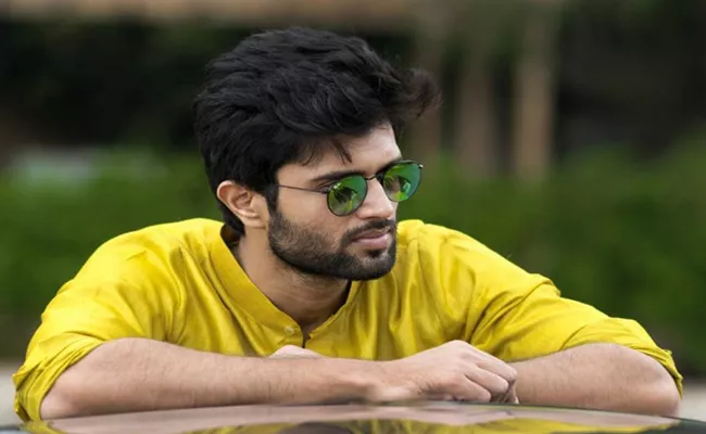 Enforcement Directorate Questions Liger Hero Vijay Devarakonda - Sakshi