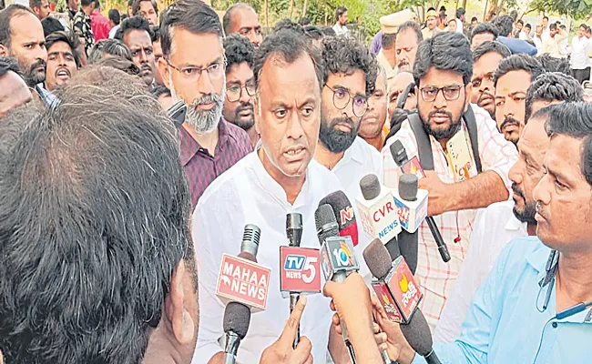 BJP Candidate Komatireddy Raj Gopal Reddy Lashes Out CM KCR - Sakshi