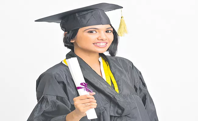 Students More Interested In Computer Courses - Sakshi