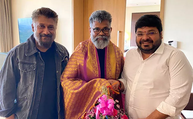 Director Sukumar Collaborate With Kashmir Files Director Vivek Agnihotri - Sakshi