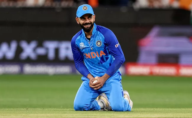 Virat Kohli Expressions Became Viral Vs ZIM Match T20 WC 2022 - Sakshi