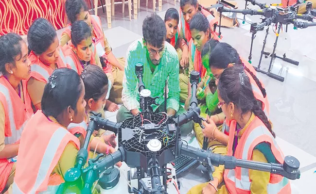 Green signal for agricultural drone pilot training Andhra Pradesh - Sakshi