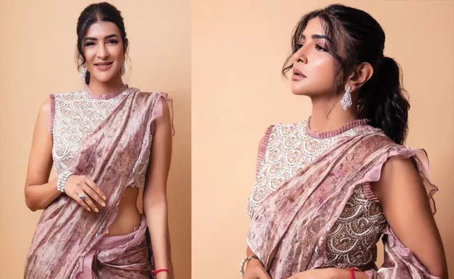 Fashion: Manchu Laxmi Stunning Look Onion Pink Saree Cost Details - Sakshi