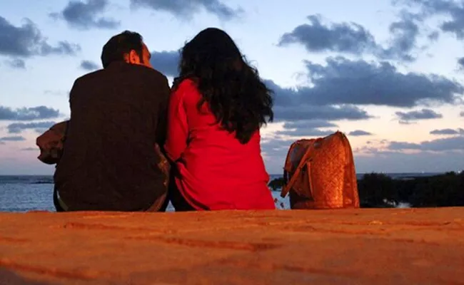 Engaged Couple Commits Suicide attempt in Bangalore - Sakshi