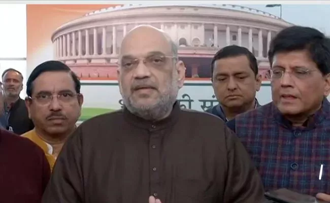 Amit Shah Criticized Congress On Parliament Chaos Over Border Clash - Sakshi