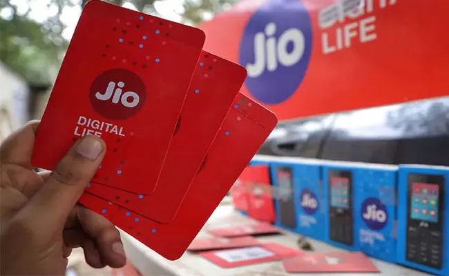 Reliance Jio Rs 222 Add On Data Plan Announced With 50gb Total Data - Sakshi