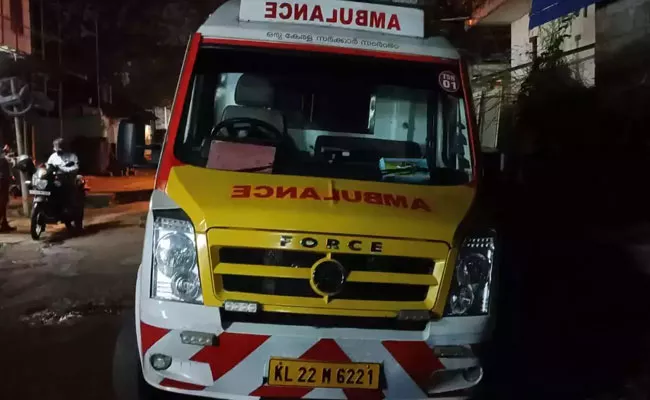 Kerala Thrissur 13 Year Old Boy Steals Ambulance From Hospital - Sakshi