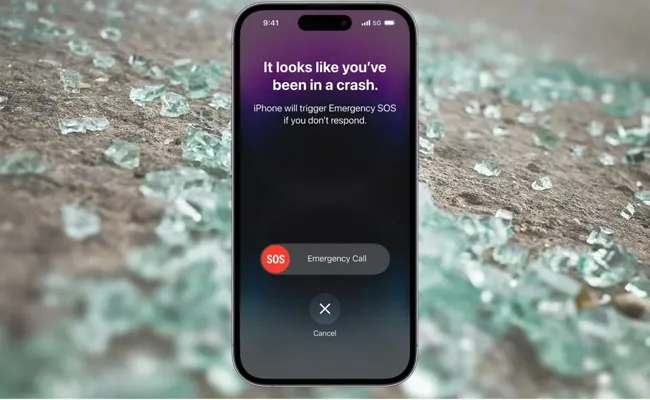 Iphone 14 Car Crash Detection Helps Man To Rescue His Wife - Sakshi