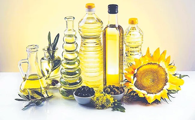 Edible oil imports in November up 11 per cent on record palm oil shipments - Sakshi