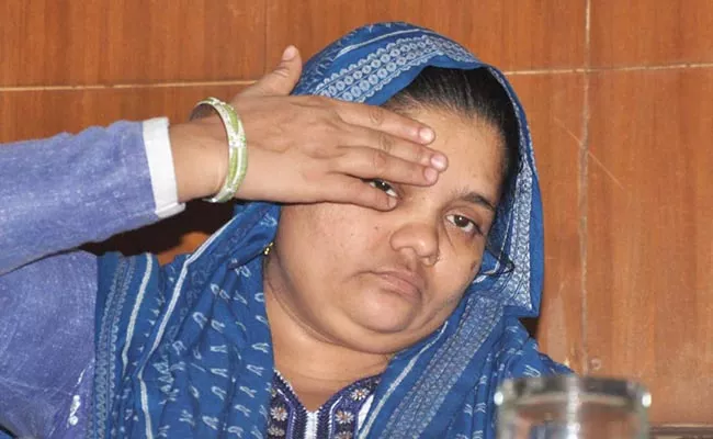 Supreme Court Dismissed Petition Filed By Bilkis Bano - Sakshi