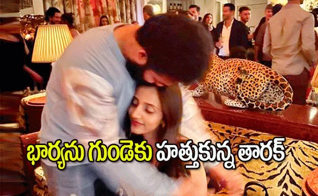 Jr NTR Sweet Hugs to Lakshmi Pranathi - Sakshi