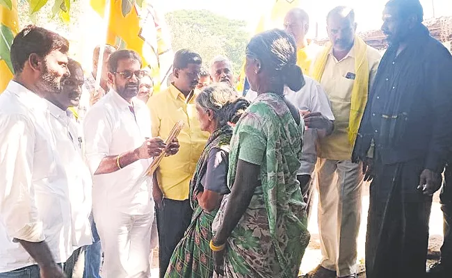 Womens Give Shock To TDP Leader At GD Nellore Constituency - Sakshi