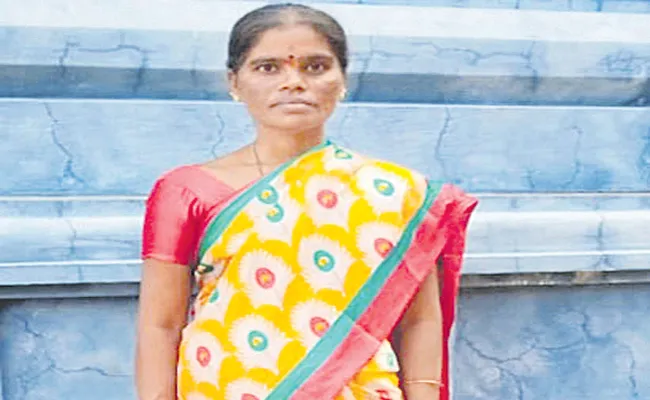 Husband Stabs Wife To Death For Property In Jagtial District - Sakshi