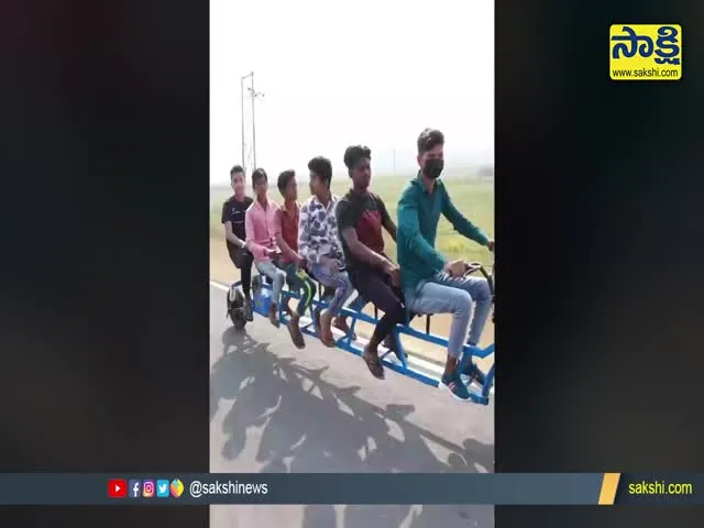 Viral Video: Long Motor Cycle In Market