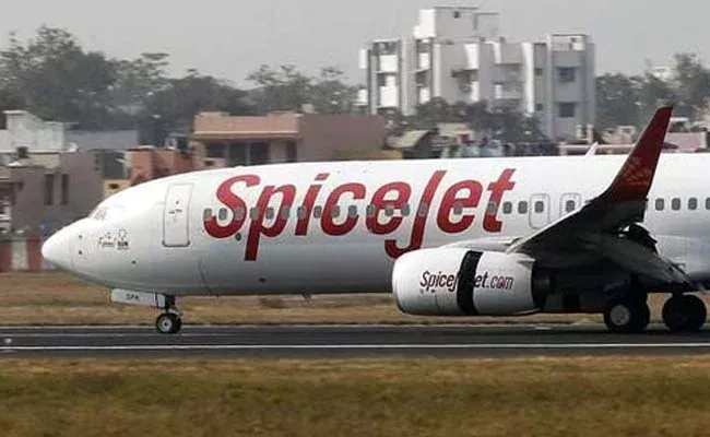 SpiceJet Flight Made Emergency Landing In Kochi - Sakshi