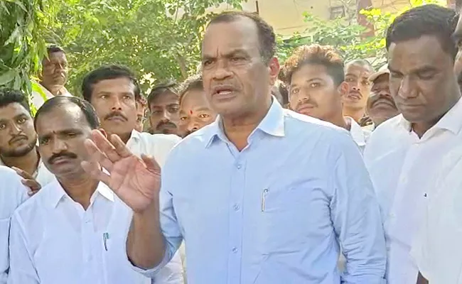 Komati Reddy Venkat Reddy Press Meet On Telangana Congress Crisis - Sakshi