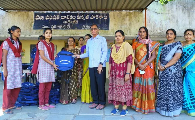 Shad Nagar: FOUNDATION FOR CHILDREN IN NEED Distribute bags Free - Sakshi