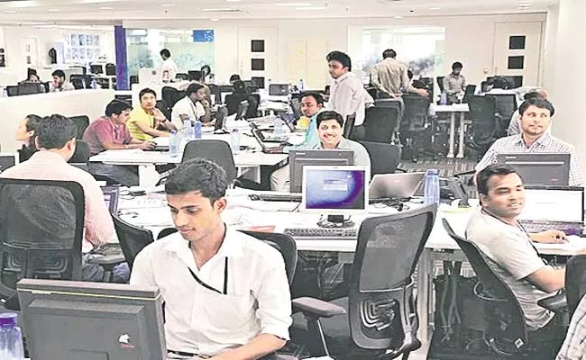 Hiring Sentiment For Services Sector Stands Strong For Q4: Report - Sakshi