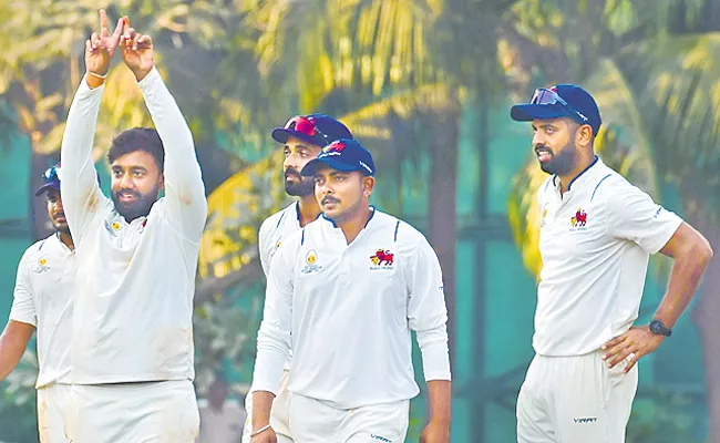 Ranji Trophy: Shams Mulani 11-wicket haul hands Mumbai innings win over Hyderabad - Sakshi