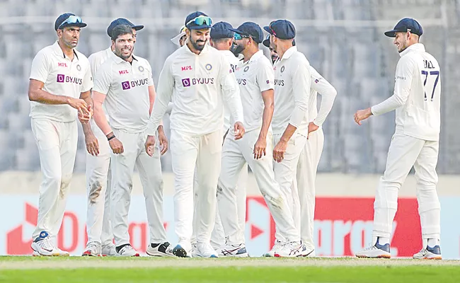 IND vs BAN 2nd Test: Bangladesh 227 all out as Ashwin, Umesh pick 4 wickets apiece - Sakshi