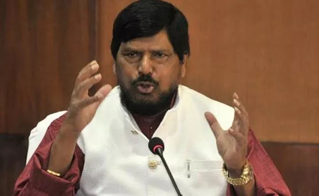 Rahul Gandhi Never Become Pm Union Minister Ramdas Athawale - Sakshi