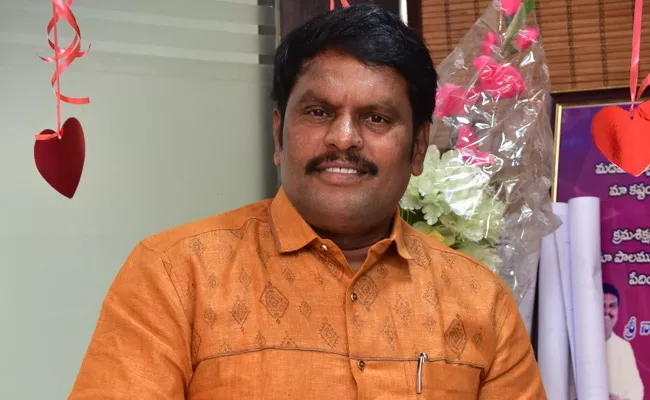 Tees Maar Khan Producer Tirupathi Reddy Announced Two New Films - Sakshi