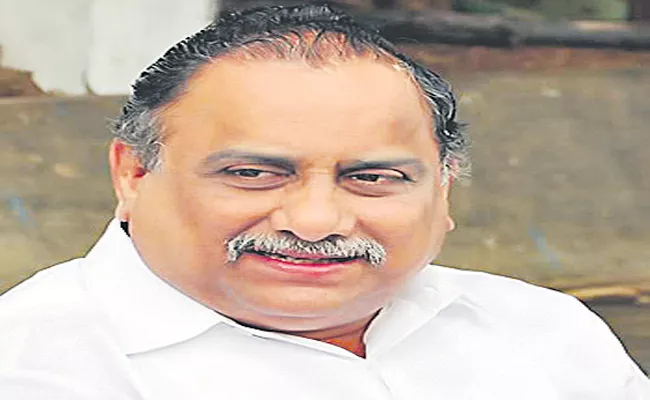 Mudragada Padmanabham letter to CM Jagan On Kapu Reservations - Sakshi