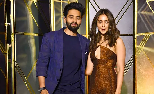 Rakul Preet Singh Shares Beautiful Pics With Boyfriend Jackky Bhagnani - Sakshi