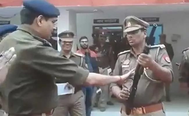 Viral Video: UP Cop Official Shocked After He Asked Gun Loaded - Sakshi