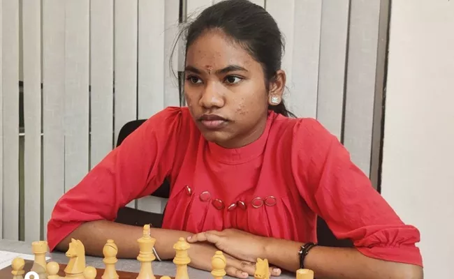 World Rapid Chess Tourney: Indian Teenager Savitha Shri Won Bronze - Sakshi