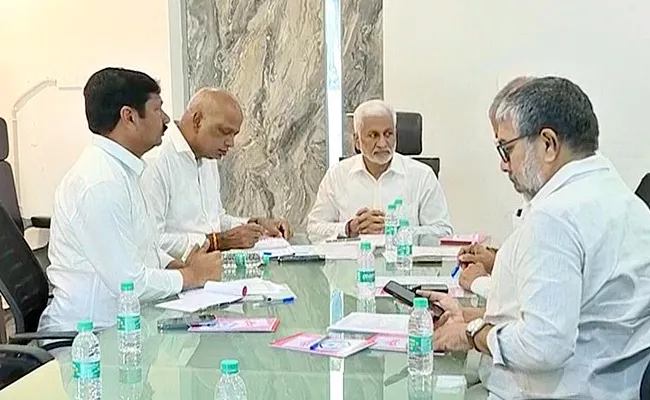 YSRCP Leaders Meeting On Jayaho BC Mahasabha - Sakshi