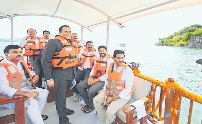 CM YS Jaganmohan Reddy Comments In YSR district Tour - Sakshi