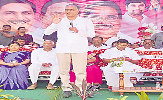 Telangana Minister Harish Rao Fires On PM Modi Over Singareni Privatisation - Sakshi