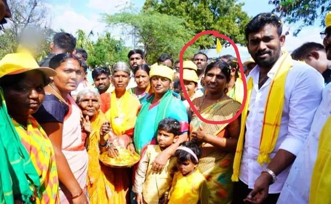 Govt Employee Participated in TDP Leader Paritala Sunitha Padayatra   - Sakshi