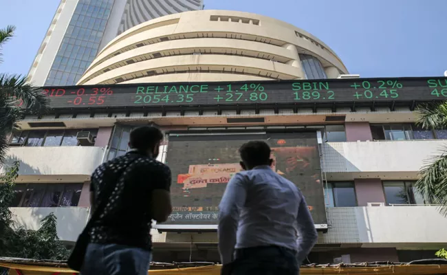 Indian Equity Benchmarks Rose On The Last Trading Day - Sakshi