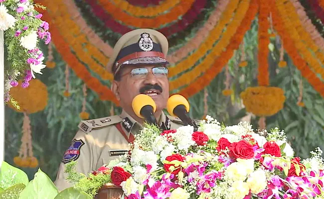 Telangana DGP Mahender Reddy Retires Anjani kumar New DGP - Sakshi