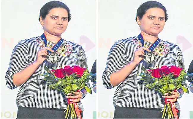 World Blitz Chess: Koneru Humpy wins silver at World Blitz Championship - Sakshi