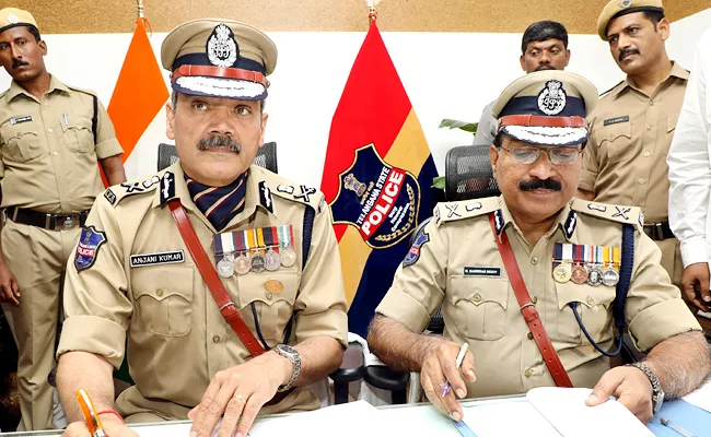 Anjani Kumar taken charge as Telangana DGP - Sakshi