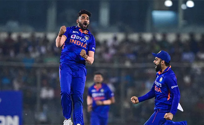 Mohammed Siraj becomes highest wicket taker for India in ODIs - Sakshi