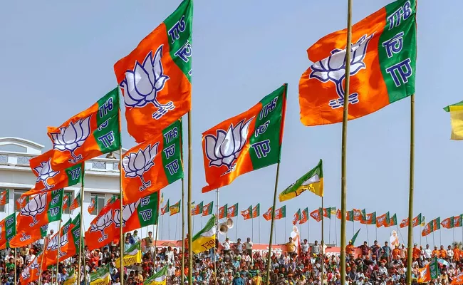 BJP Eyed On Record Victory In HP Gujarat And By Polls - Sakshi