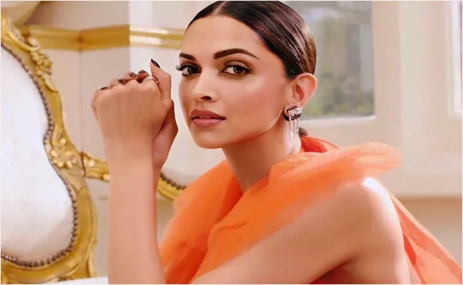 Rohit Shetty Confirms Deepika Padukone Will Play Cop In Singham3 - Sakshi