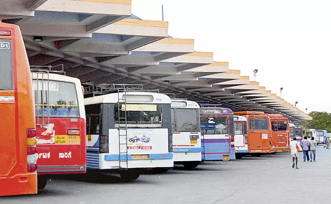 Telangana TSRTC Entering 2023 With Profits First Time In 10 Years - Sakshi