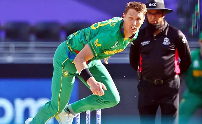 Dwaine Pretorius Best Bowling Record In T20Is Against Pakistan - Sakshi