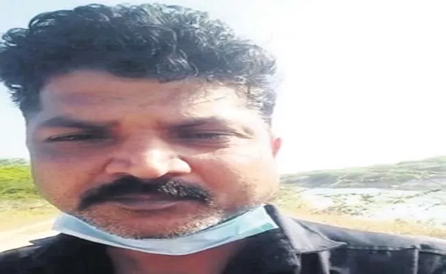 Husband Died After Sending Selfie Video Message To His Wife - Sakshi