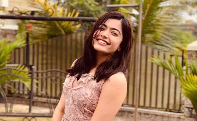 Rashmika Mandanna Reveals How There Parents Call Her At Home - Sakshi